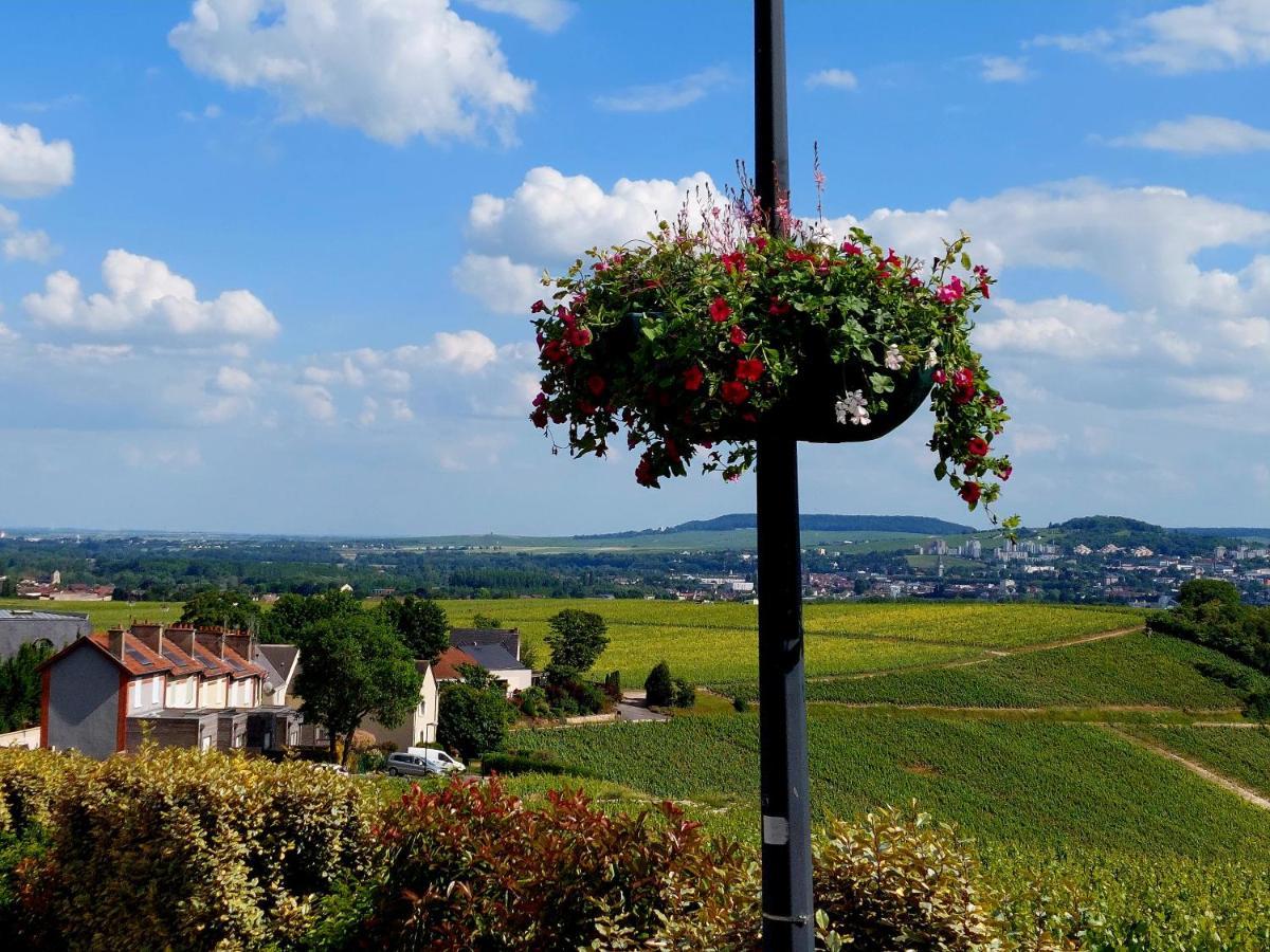 Appartement Epernay Capital de Champagne Extérieur photo